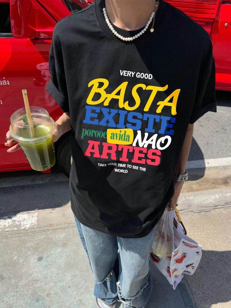 Logo bản to, slogan lỗi thời