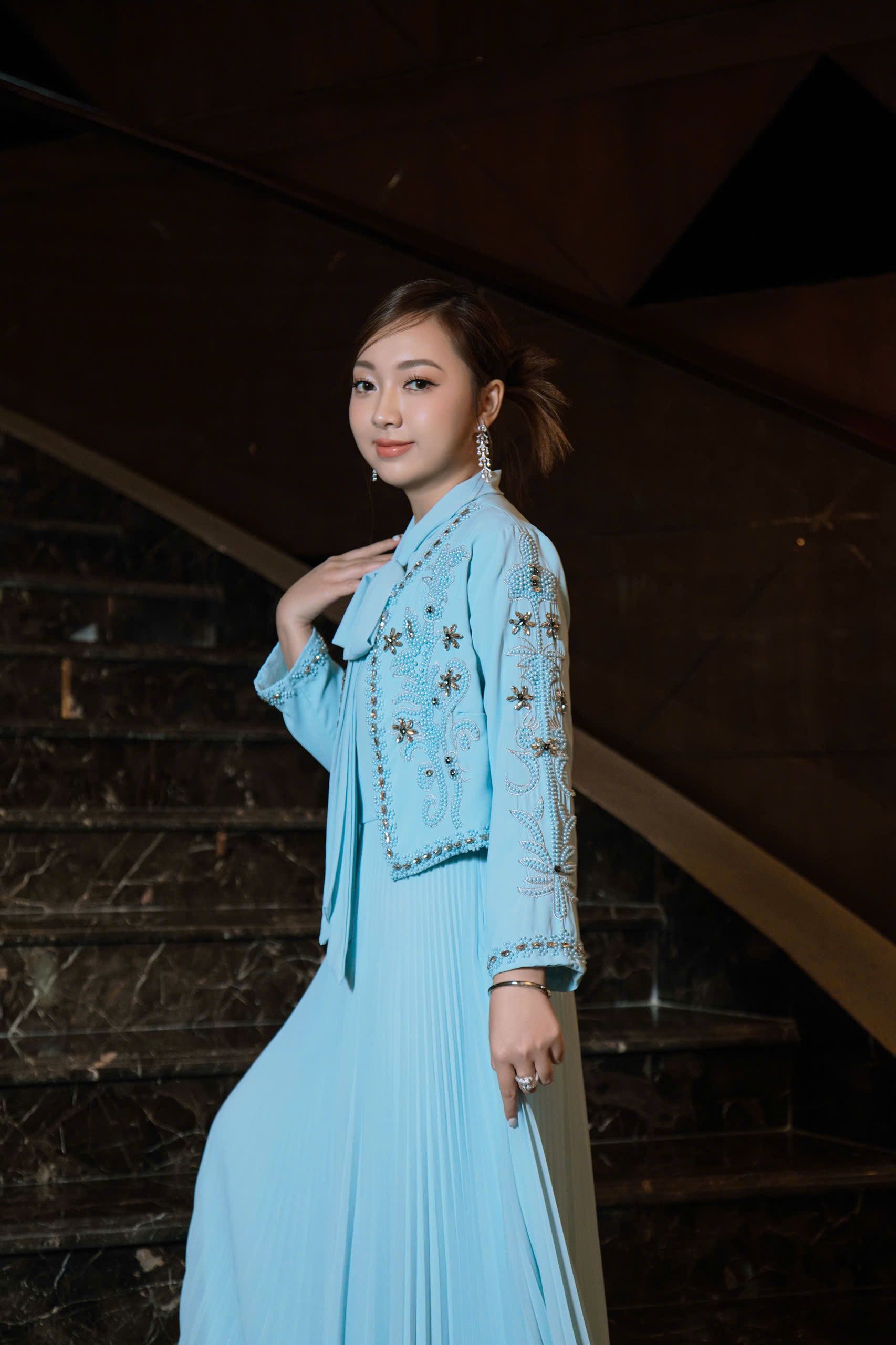 Hu Yu Ting - Giám Đốc thương hiệu Calgary